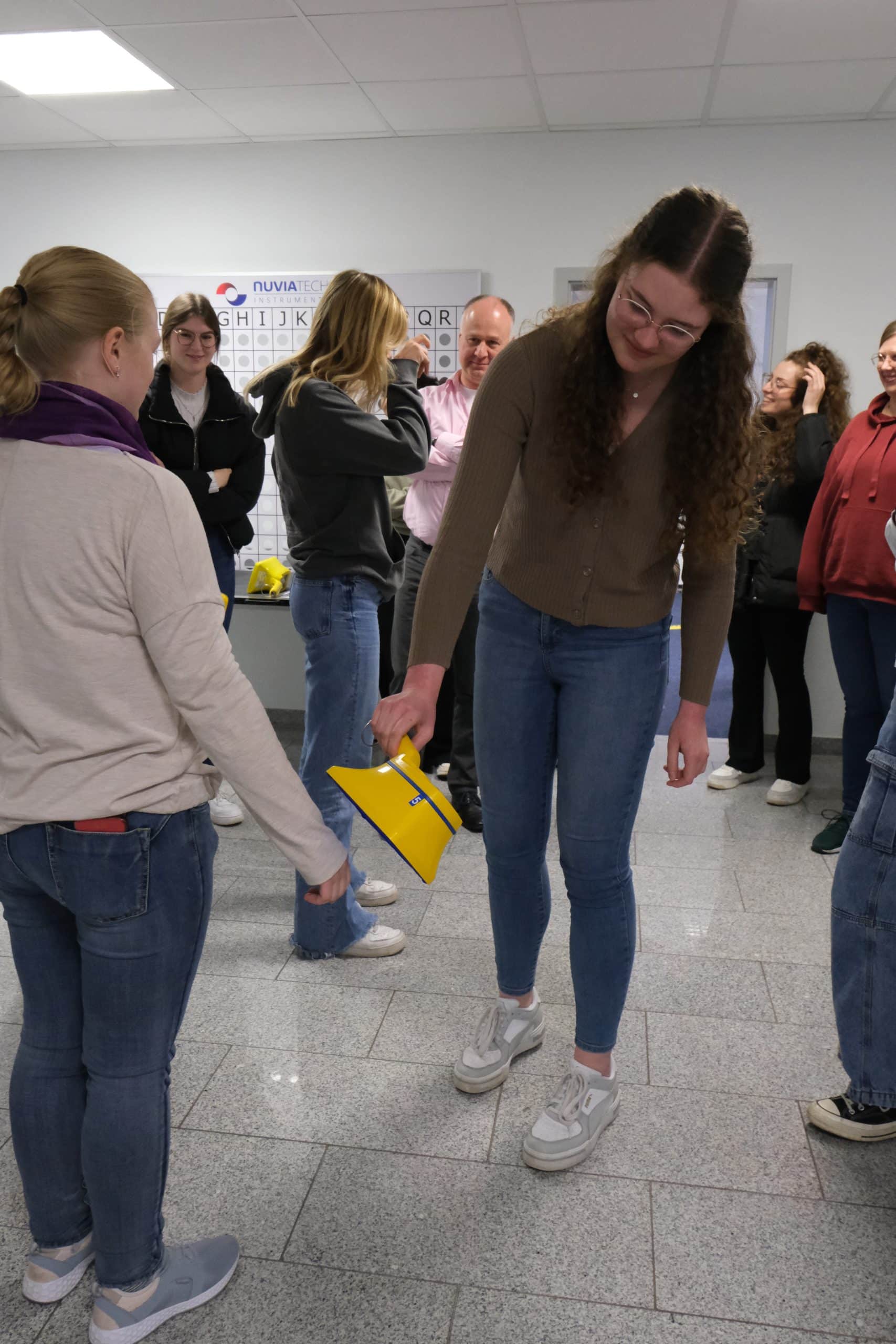 NEWS – Practical insights into handling radioactive radiation for MTR students from Münster 1