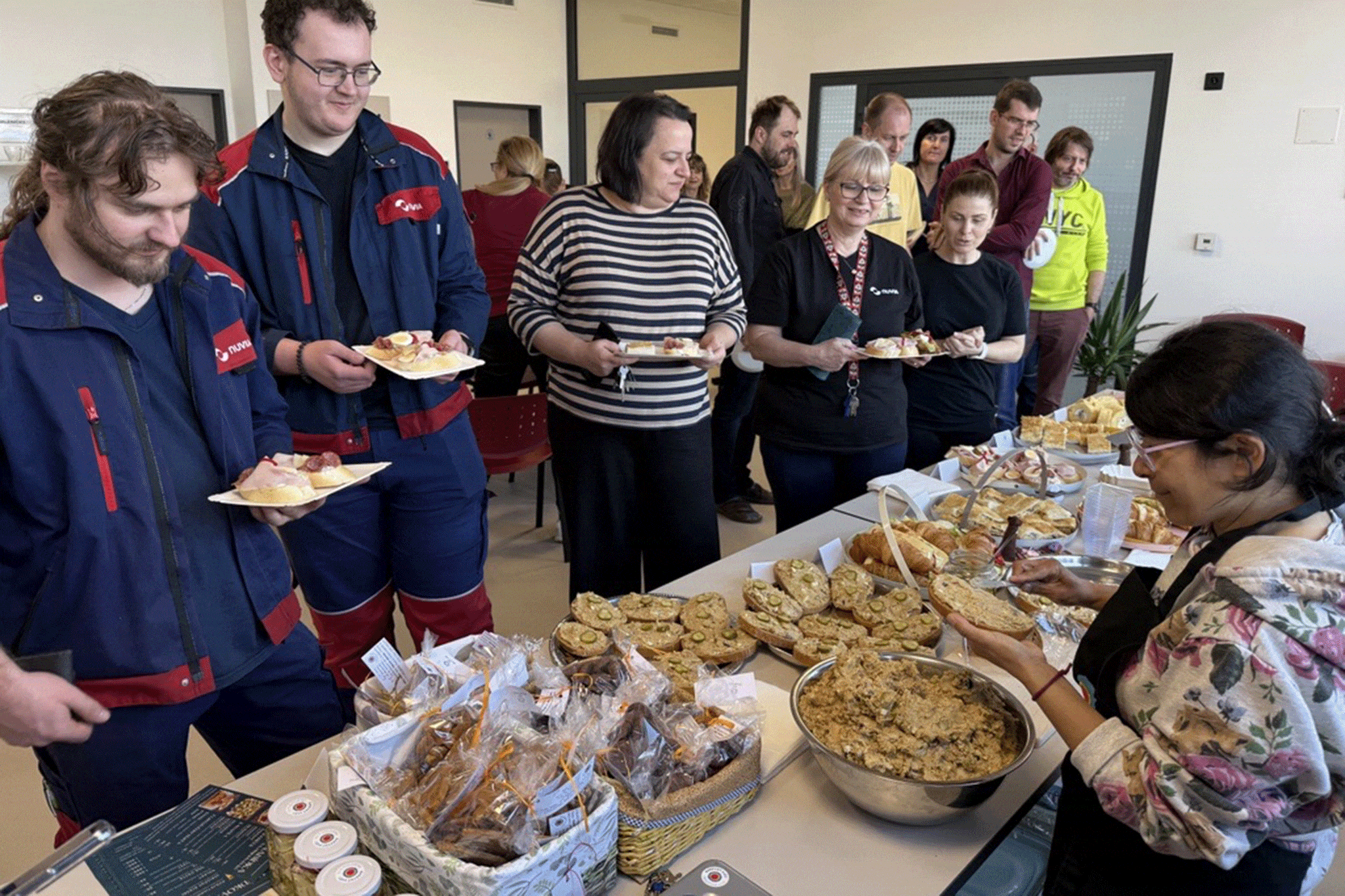 Image (13) Image (13)